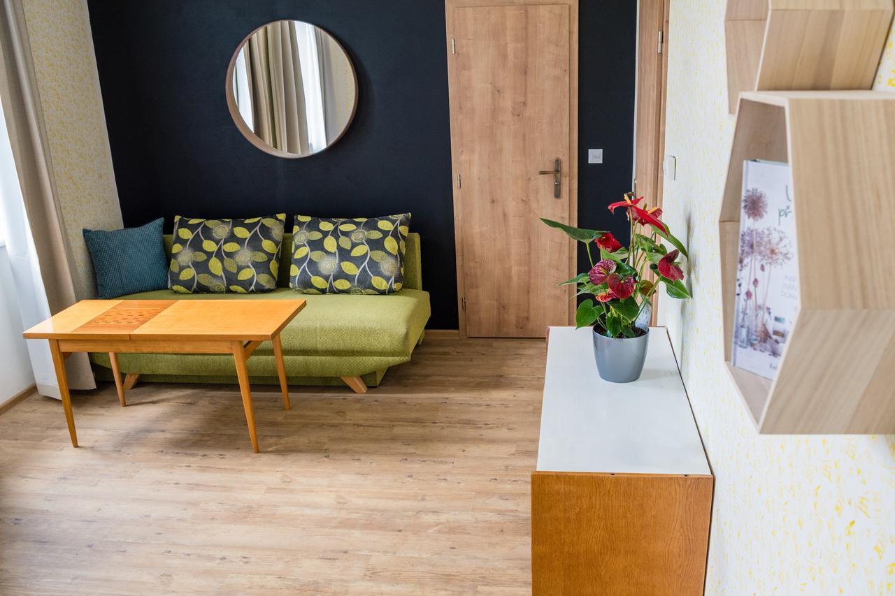 U Cmelaku Hotel Červená Voda Bagian luar foto