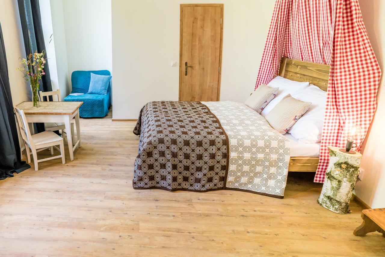 U Cmelaku Hotel Červená Voda Bagian luar foto