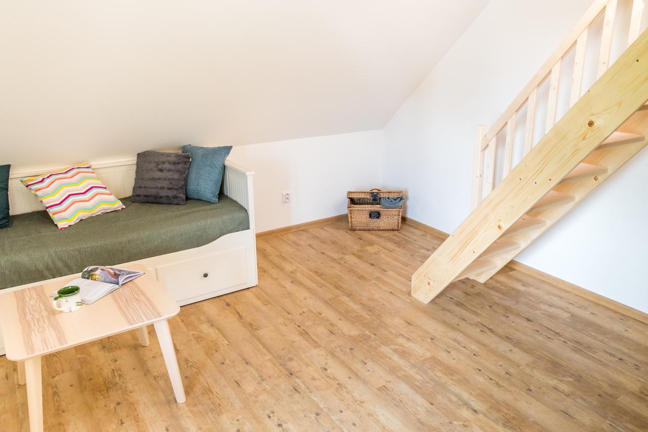 U Cmelaku Hotel Červená Voda Bagian luar foto